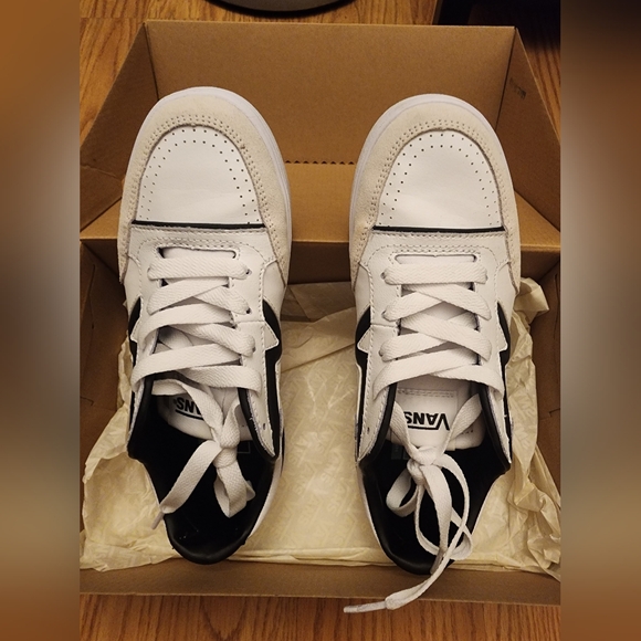 Vans White and Black Classic Sneakers - Picture 3 of 4